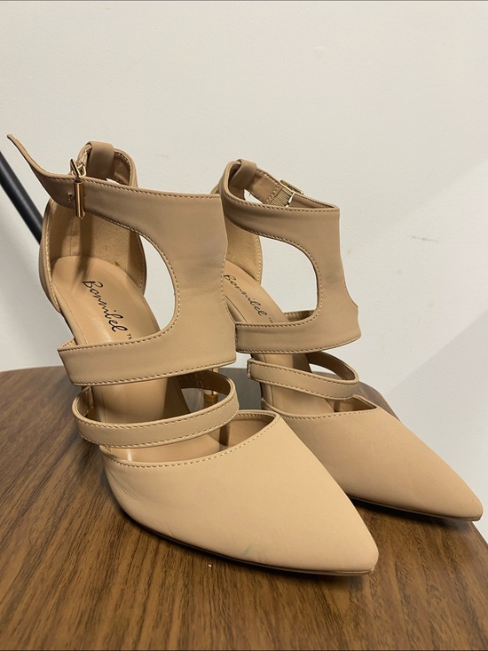 Shoes - Cutout Strappy Pointed-Toe Heels in Nude